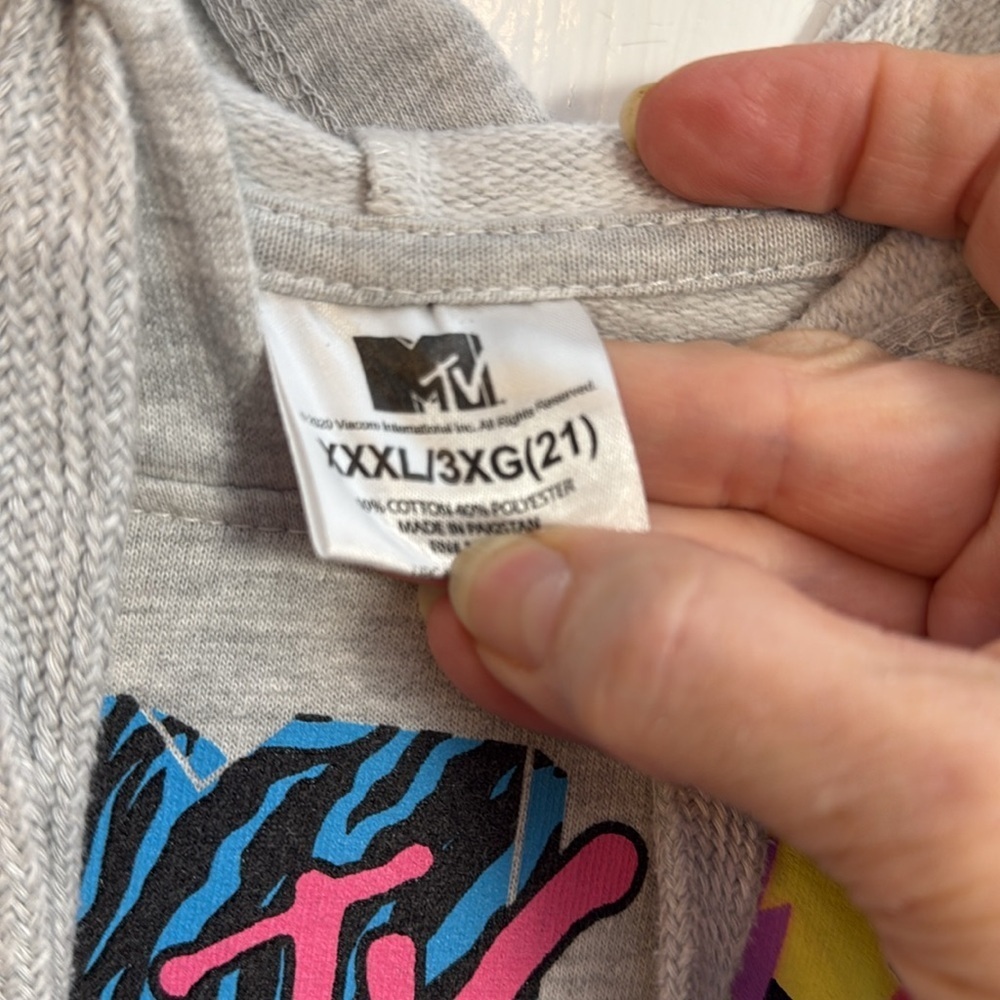 MTV Vintage Graphic Gray Sweatshirt - Picture 2 of 8